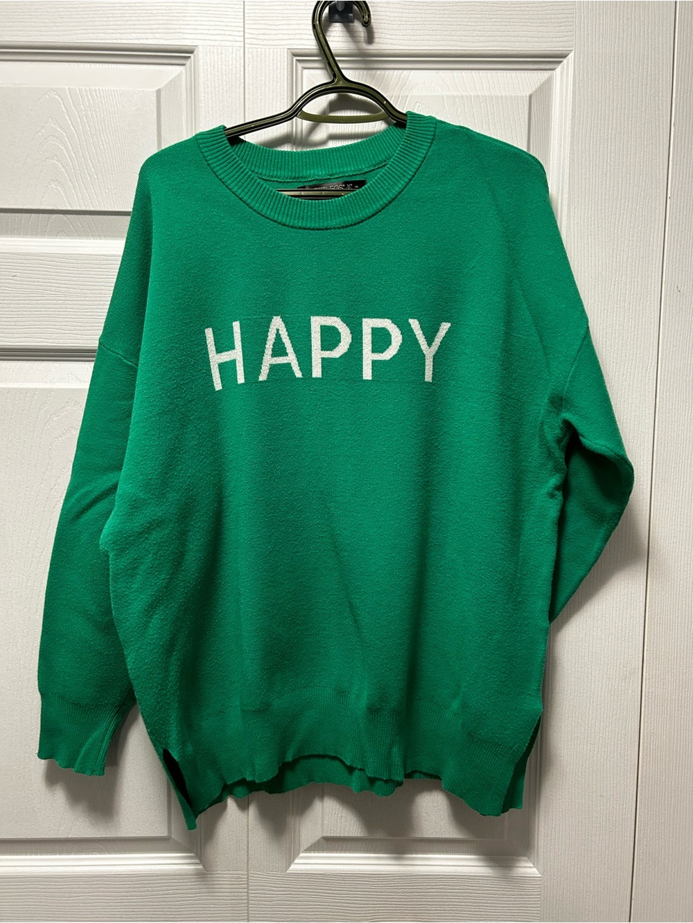 Green 'HAPPY' Crewneck Sweater - Women's Classic Knit